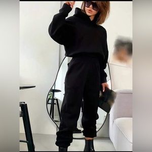 New**** Essnce Women's Monochrome Hoodie And Pants Two-Piece Set